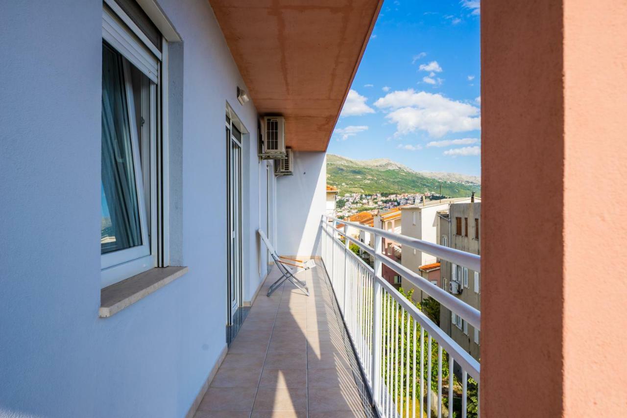 Lotus Apartman Split Exteriör bild